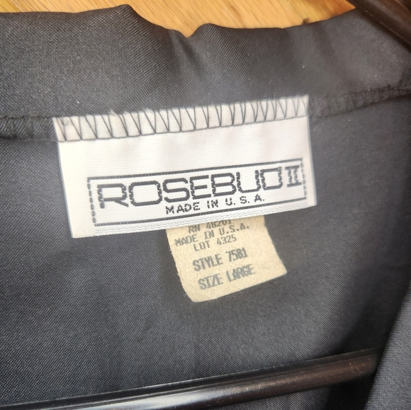 Rosebud II vintage black sheer large button down long sleeved shirt - Picture 3 of 13